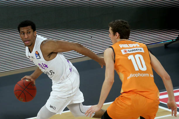 特别是在阵 特别是在阵