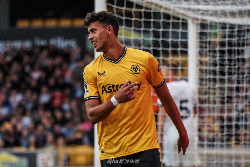 在比赛中由 在比赛中由